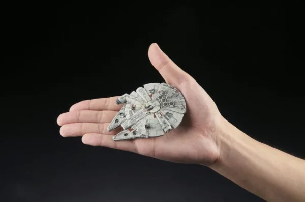 VEHICLE MODEL 006 MILLENNIUM FALCON
