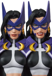 MEDICOM TOY MAFEX HUNTRESS (BATMAN:HUSH) - DC Comics - photo 4