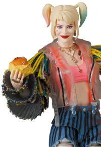 MEDICOM TOY MAFEX HARLEY QUINN (Caution Tape Jacket Ver.) - DC Comics - photo 7