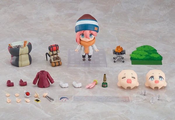 GOOD SMILE COMPANY Nendoroid Nadeshiko Kagamihara: Solo Camp Ver. DX Edition - Laid-Back Camp