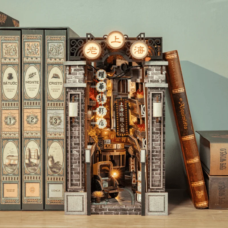 Old Shanghai Book Nook Kit