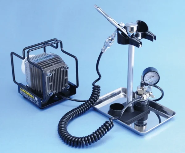Mr. Linear Compressor L5 / Airbrush Set 3