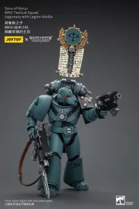 JOYTOY Sons of Horus MKVI Tactical Squad Legionary with Legion Vexilla - Warhammer 40K - photo 3