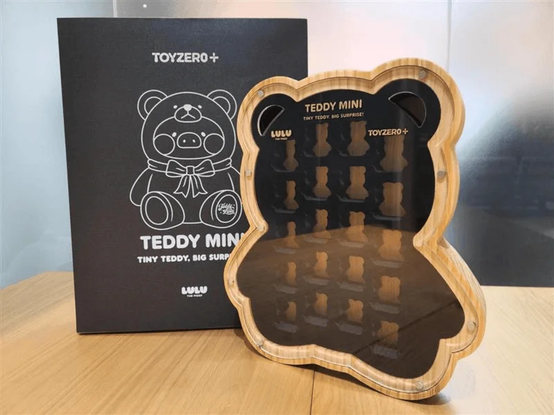 TOYZEROPLUS LuLu the Piggy - Teddy Mini Wooden Display - LuLu The Piggy