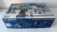 KAIYODO [KAIYODO] [UNPAINTED] ARTPLA tourists and giraffe set - Scale Kits - photo 7
